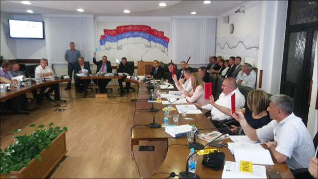 Додик мири завађене стране у Прњавору