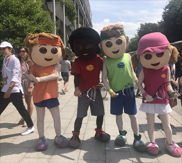 Шарена тениска забава