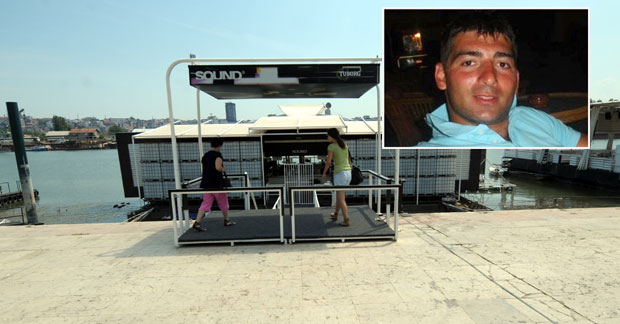 Суђење за убиство Фримермана: Протести и сузе у судници