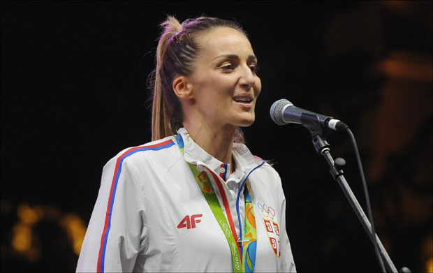 Емотивна Огњеновићева на промоцији Књиге о Маји