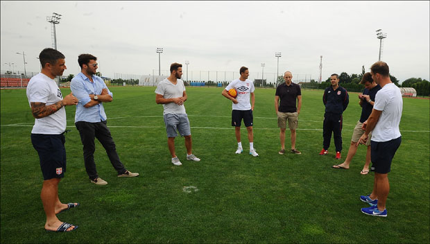 Српски Делфини у гостима код Орлова 