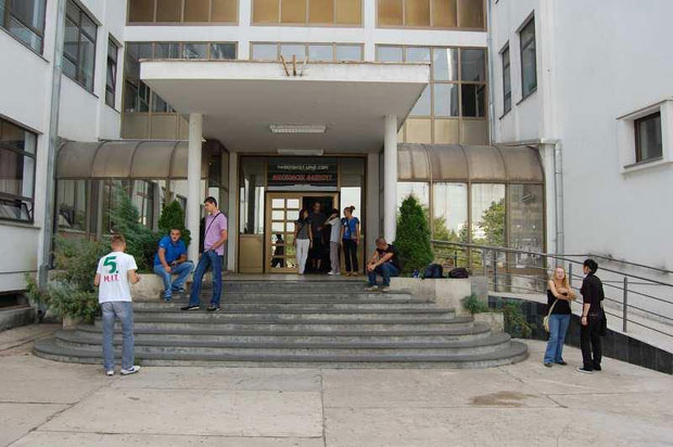 Никшић: Српски постао црногорски предмет