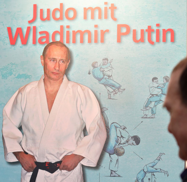 Шта би Путин радио са хомосексуалцем у туш кабини?