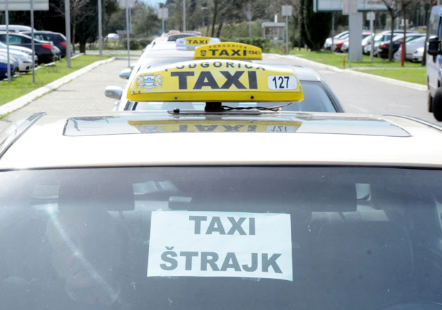 Таксисти блокирали Подгорицу