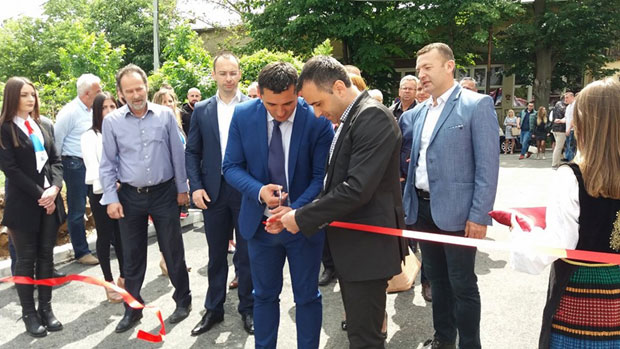 Прва јавна гаража у Косовској Митровици