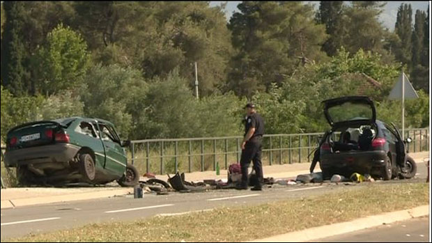 Пет особа погинуло, повређене трудница и девојчица