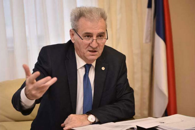 Савановић: Моја супруга није запослена незаконито!