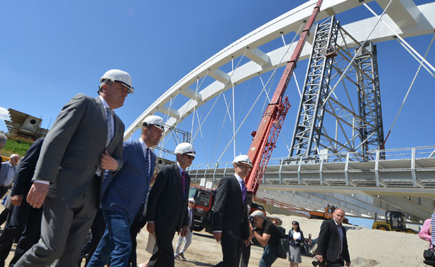 Железницом преко Жежељевог моста од краја новембра