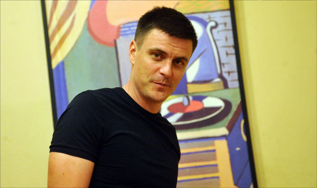 Вук Костић бира лепотице