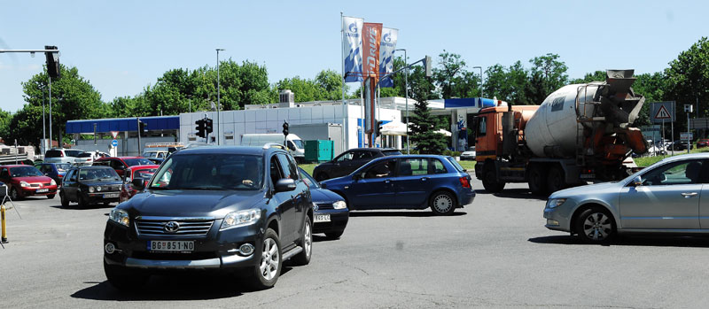 Крпљење коловоза до септембра