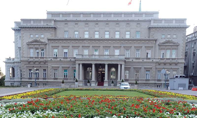 Секретарима мандат пет година