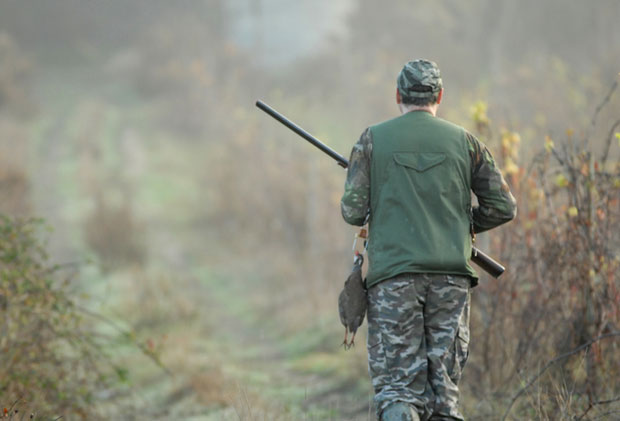 Убио пријатеља уместо дивљачи!