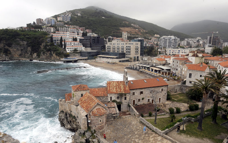 Гости беже због буке