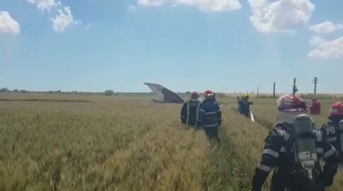 НЕСРЕЋА У РУМУНИЈИ: Срушио се војни авион миг 21