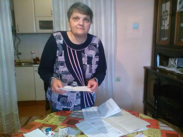 МУКЕ ПЕНЗИОНЕРКЕ: Високи рачуни за струју иду на суд
