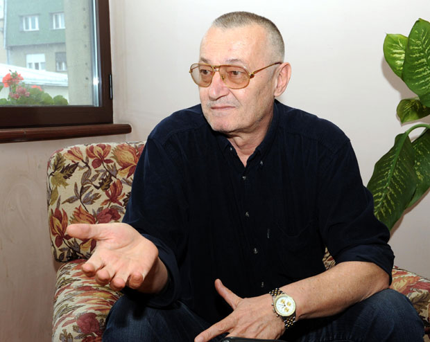 Почeло поновно суђење Станишићу и Симатовићу 