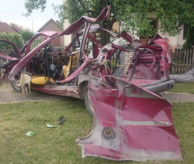 Разнели молера ауто-бомбом(ФОТО)