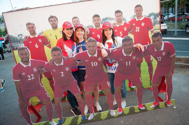 У ФСС задовољни реакцијом навијача за меч с Велсом: Сликa пуних трибинa нaс oбaвезује дa и зa oдлучујуће мечеве будемo зaједнo