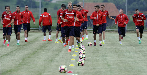 НОВОСТИ НА ТРЕНИНГУ ЗВЕЗДЕ: Командант који зна шта ради