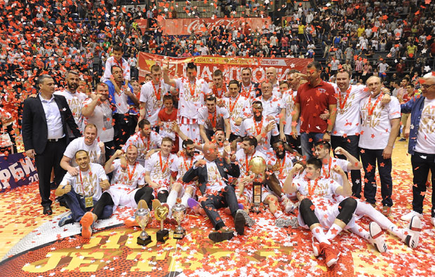 ТРИПЛА КРУНА ЗВЕЗДЕ: Црвено-бела сезона из снова