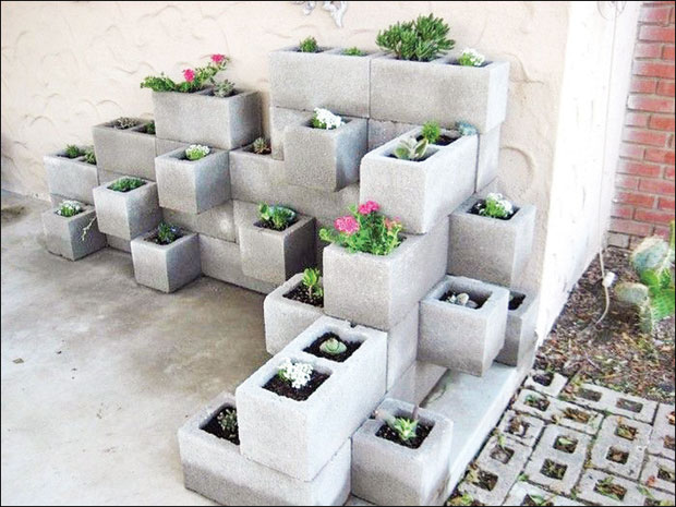 Бетонске цигле као саксије