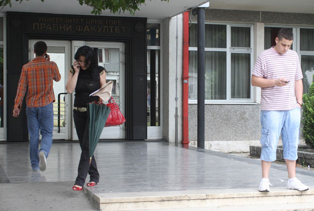 ЦГ: Академцима бесплатно студирање