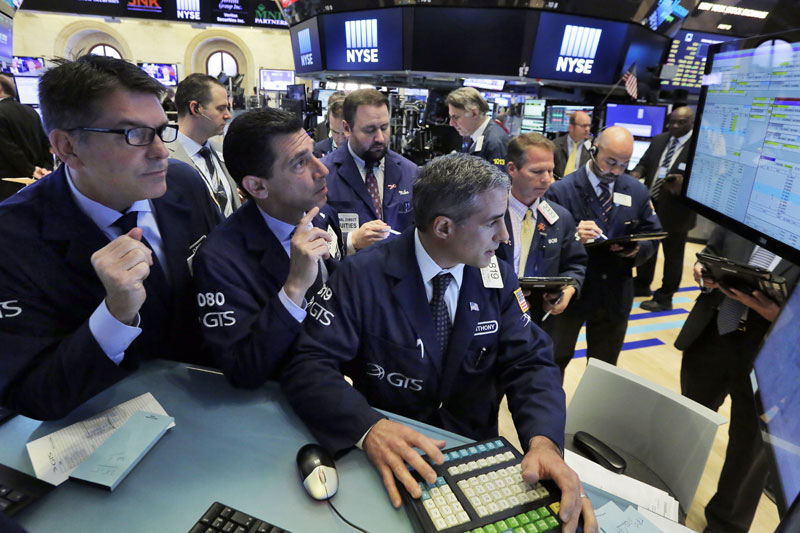 Стабилизација цена нафте подигла Волстрит, али у Европи..