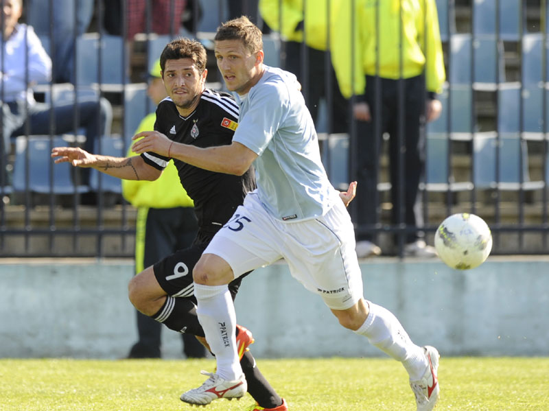 Партизан наставља потеру за штопером: Не долази ни Митровић