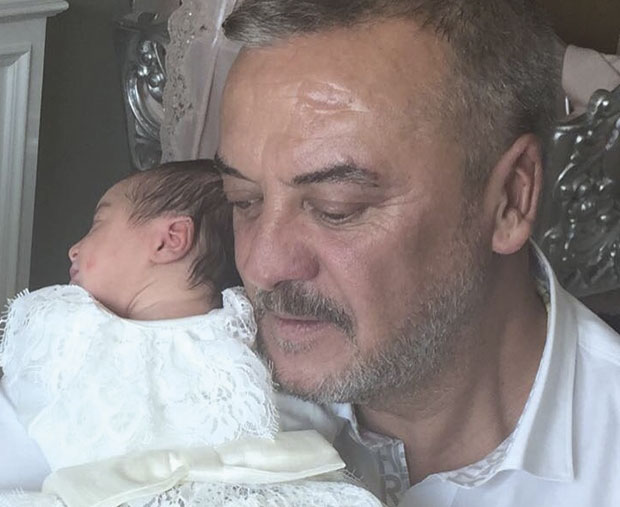 Тата у 53. години