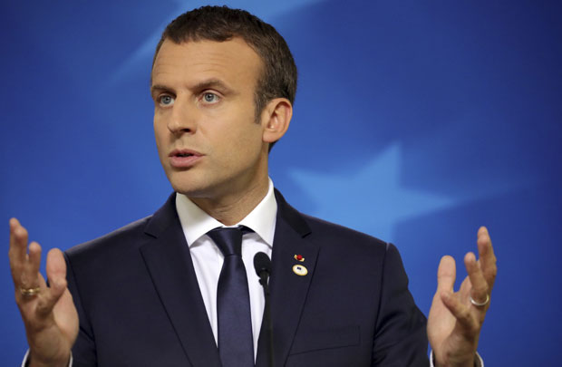 Макрон Вучићу: Учинили сте суштинске и храбре гестове