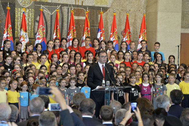 Вучић: Мењамо се, храбро идемо из митологије у будућност