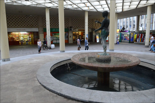 Безистан тек идуће године