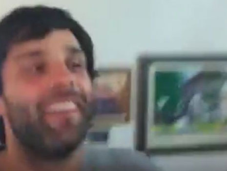 ВИДЕО: Теодосић са кумом и друштвом пева Последњи боем 