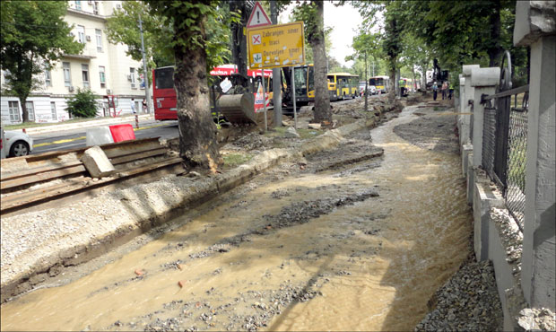 Прескочиш бујицу па у аутобус ГСП
