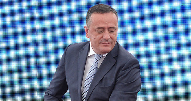 Антићу позлило, кренуо му камен из бубрега, каснила седница Скупштине