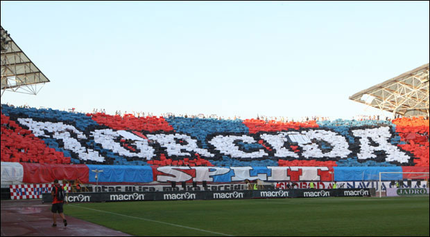 Празне трибине због Убиј Србина