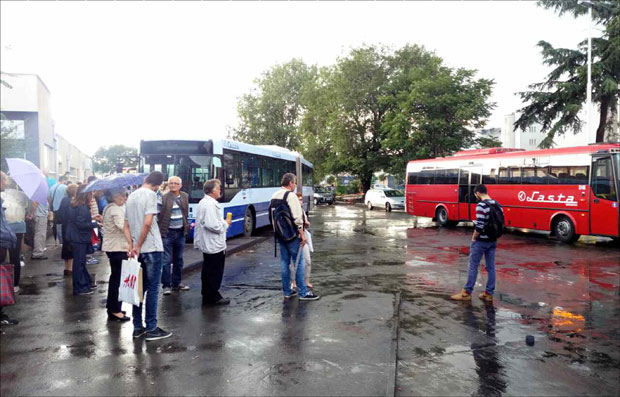 Ластини аутобуси купе путнике где стигну