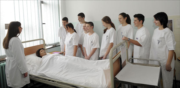 Медицинске сестре - само одликаши