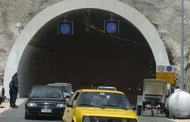 Созина - рудник за директорске бонусе