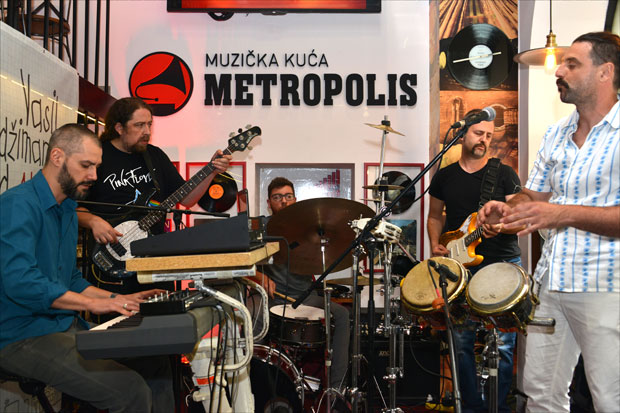 Хаџиманов тужи белеф