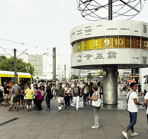 Немачка дом за рекордних 10 милиона странаца