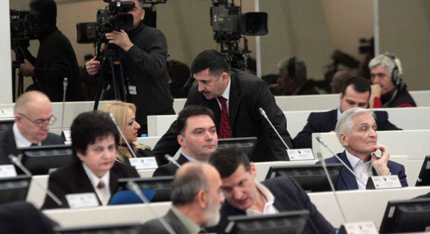 РС: Пада Савет министара