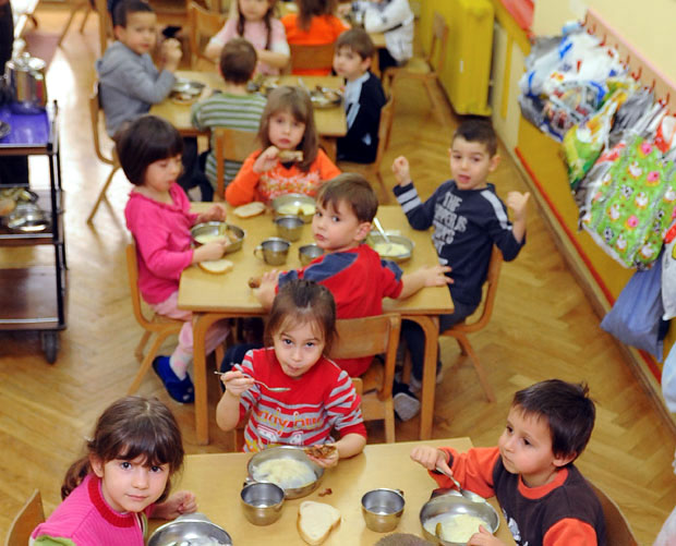 Апел приватницима: Снизите цену у својим вртићима