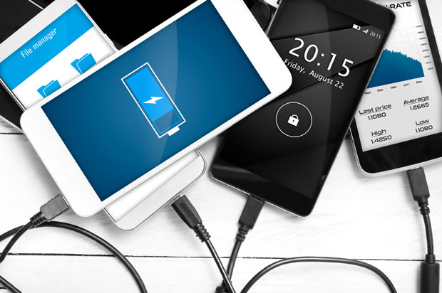 Мобилни који ради без батерија! 