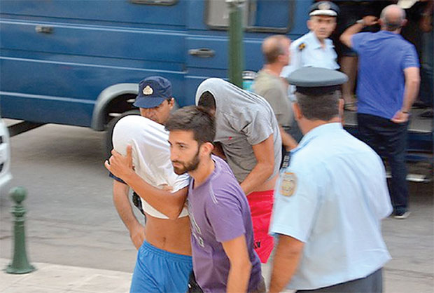 ИСПОВЕСТ РОДИТЕЉА УХАПШЕНОГ МЛАДИЋА ИЗ СРБИЈЕ: Наша деца нису крива!