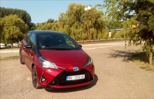 Еко на четири точка