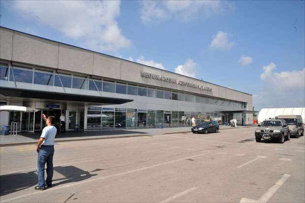 Због напуштеног пртљага ограђен део сарајевског аеродрома