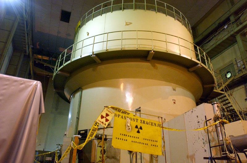Техничар ЈП Нуклеарни објекти Србије озрачену циглу хтео да употреби за пецање