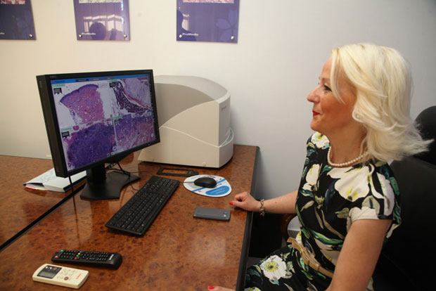 Клинички центар Војводине добио најсавременији дигитални микроскоп