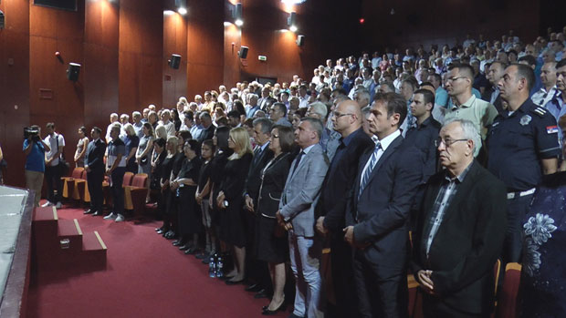 САХРАЊЕН РАДОШ ПАВЛОВИЋ: Чачак се опростио од великог човека